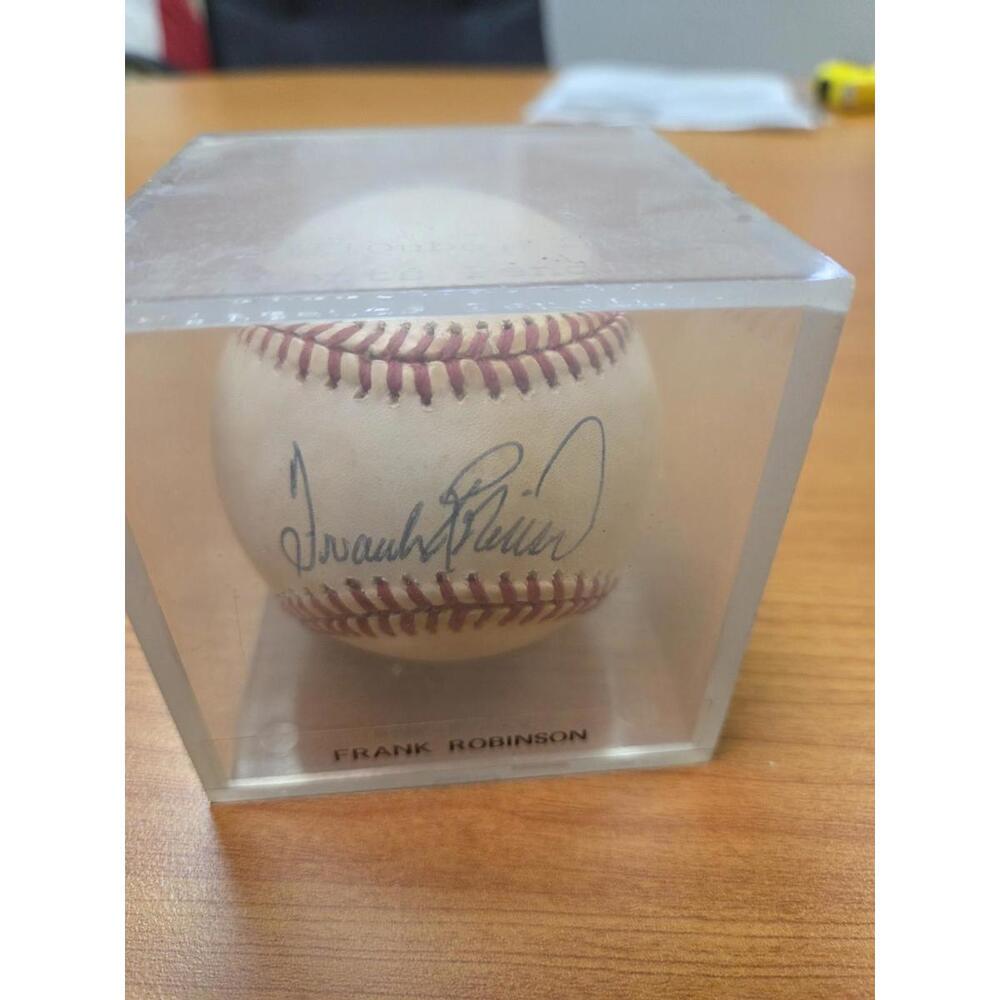 Frank Robinson Autographed Official NL Ball With Safe Pass - Picture 2 of 3